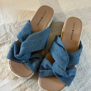 Lucky Brand Sandal / size 8